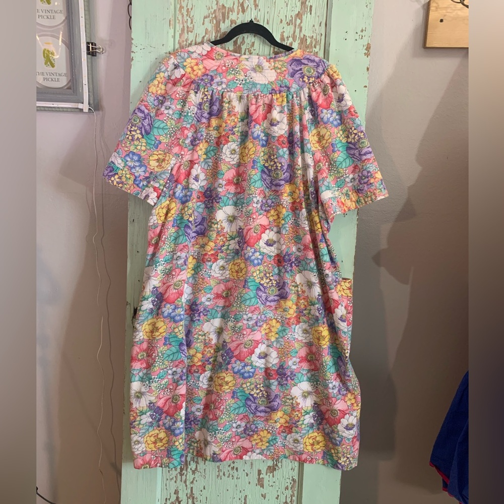 Women’s Vtg Simply Basic Snap Down Multicolor Flo… - image 3